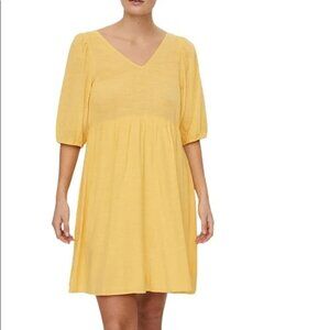 Vero Moda "Gabi" cornsilk puff sleeve dress sz Small ruffle trim